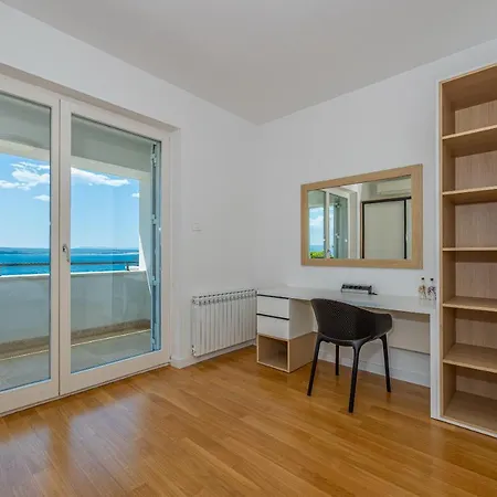 Veronika * Crikvenica