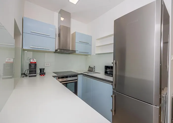 Veronika Apartamento *