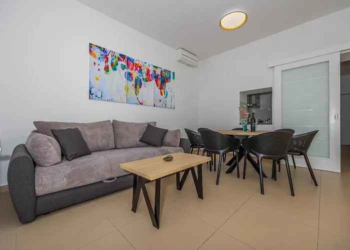 Veronika Apartman *